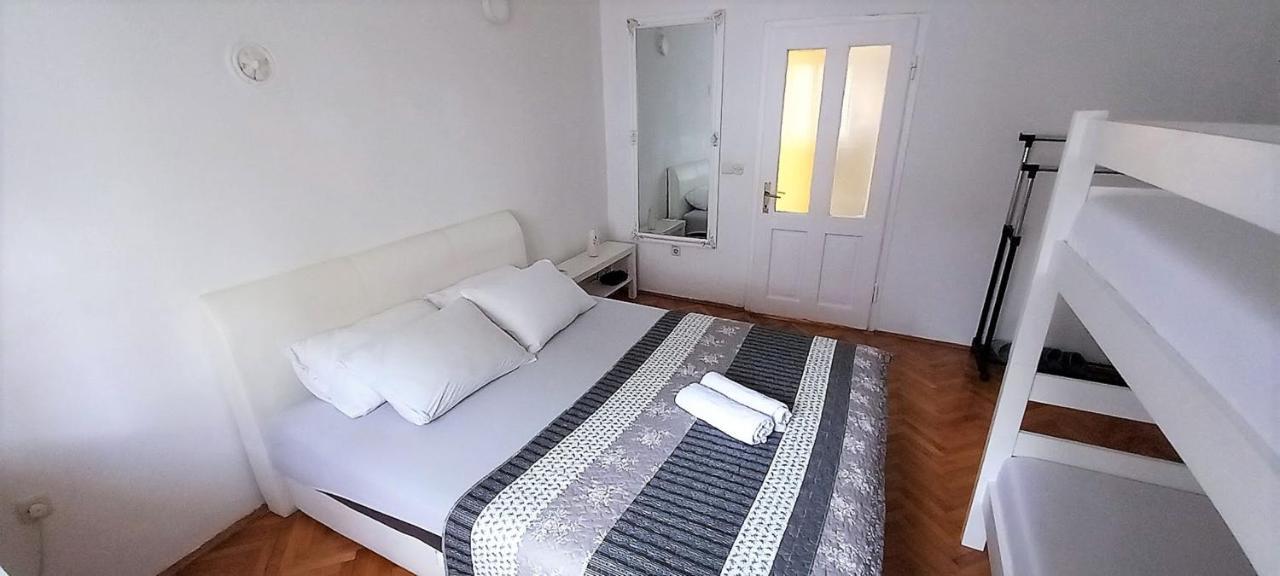 Apartment Tiger Lily Мостар Экстерьер фото